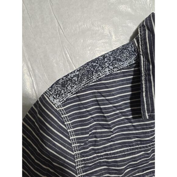 Buffalo David Bitton Shirt  Sz S/P Blue White Striped Button Up Shoulder Prin - Picture 5 of 11